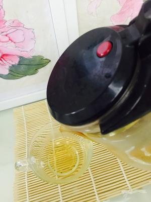 罗汉果菊花枸杞茶的做法 步骤3
