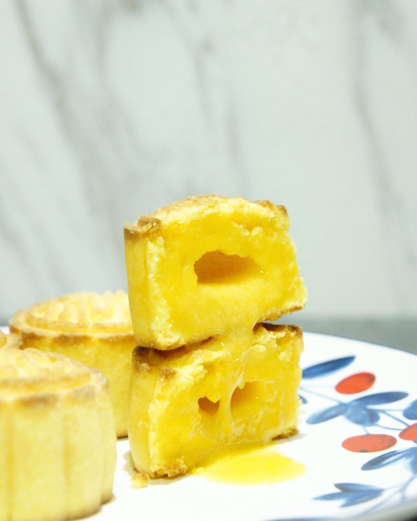 超详细图解版--流心奶黄月饼