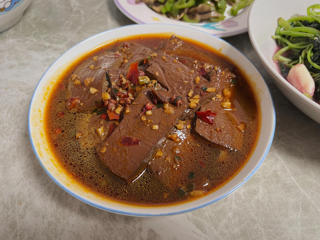 能吃两碗饭的红烧鸭血！