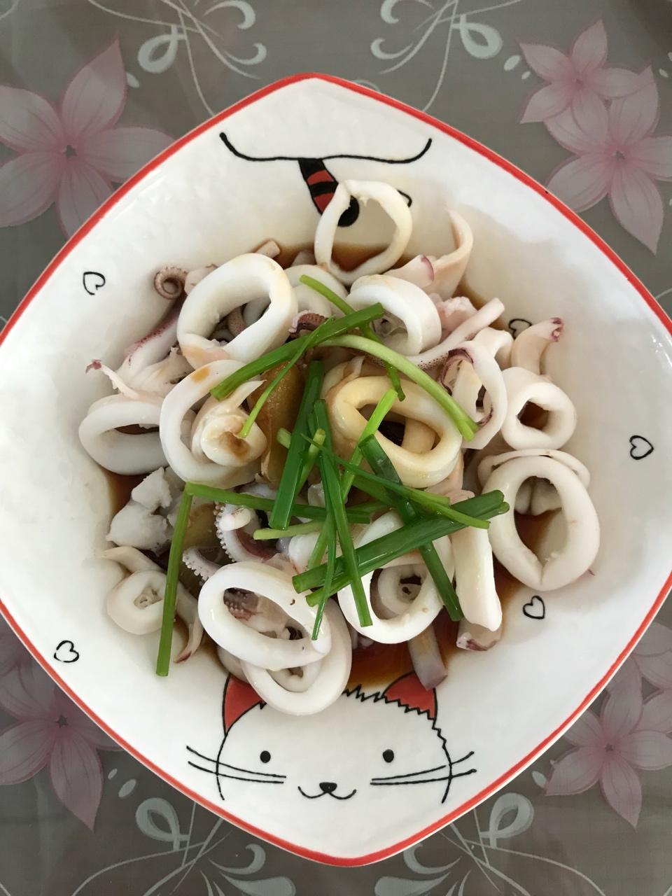 小米虫-8做的白灼小管