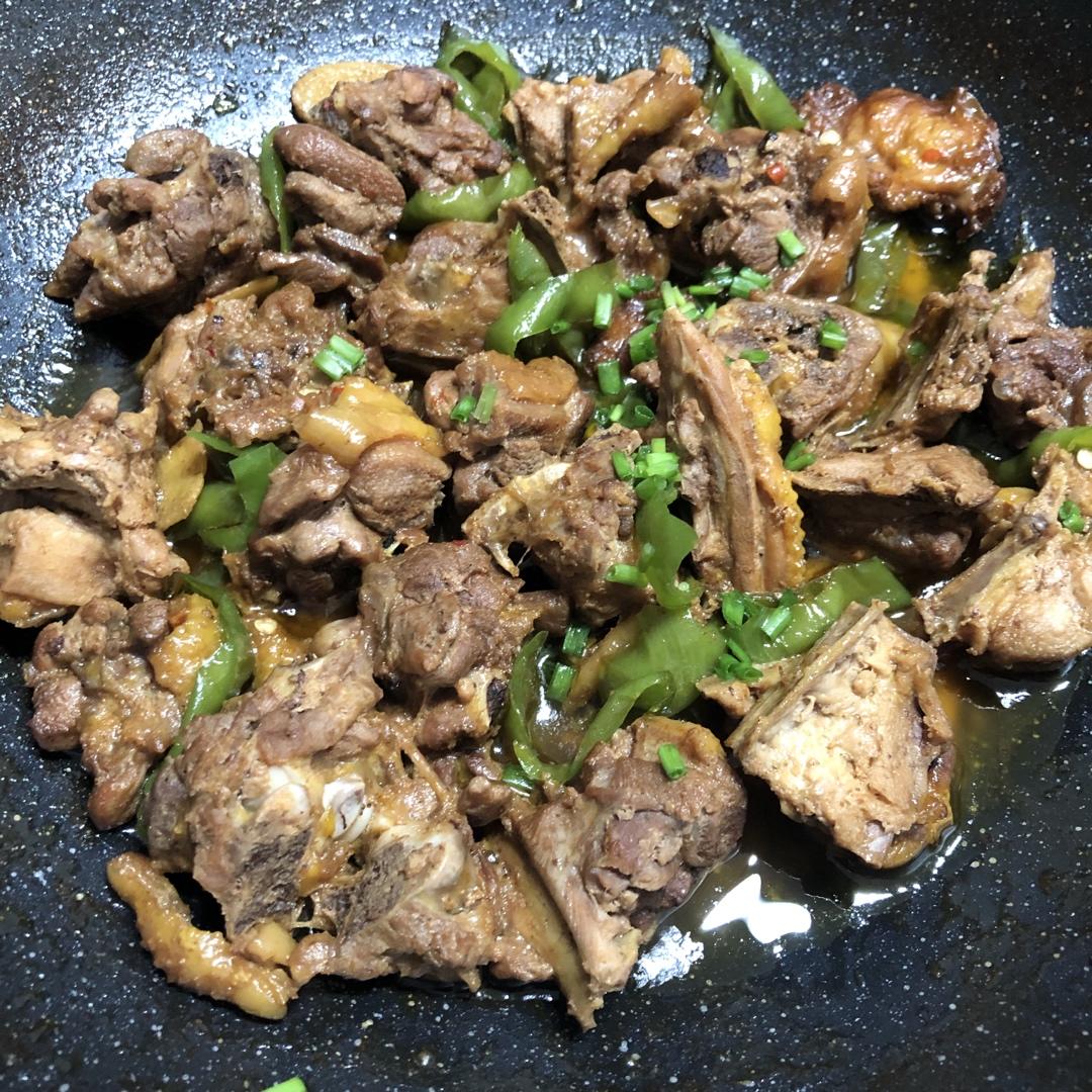 好吃到舔盘的葱油焖鸡