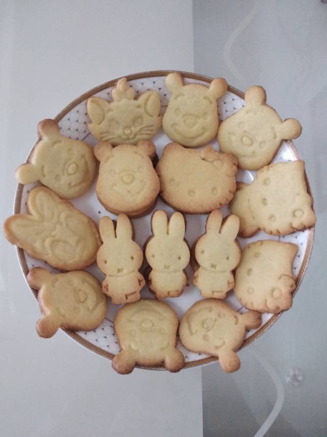 手机用户5711z0na做的卡通动物饼干