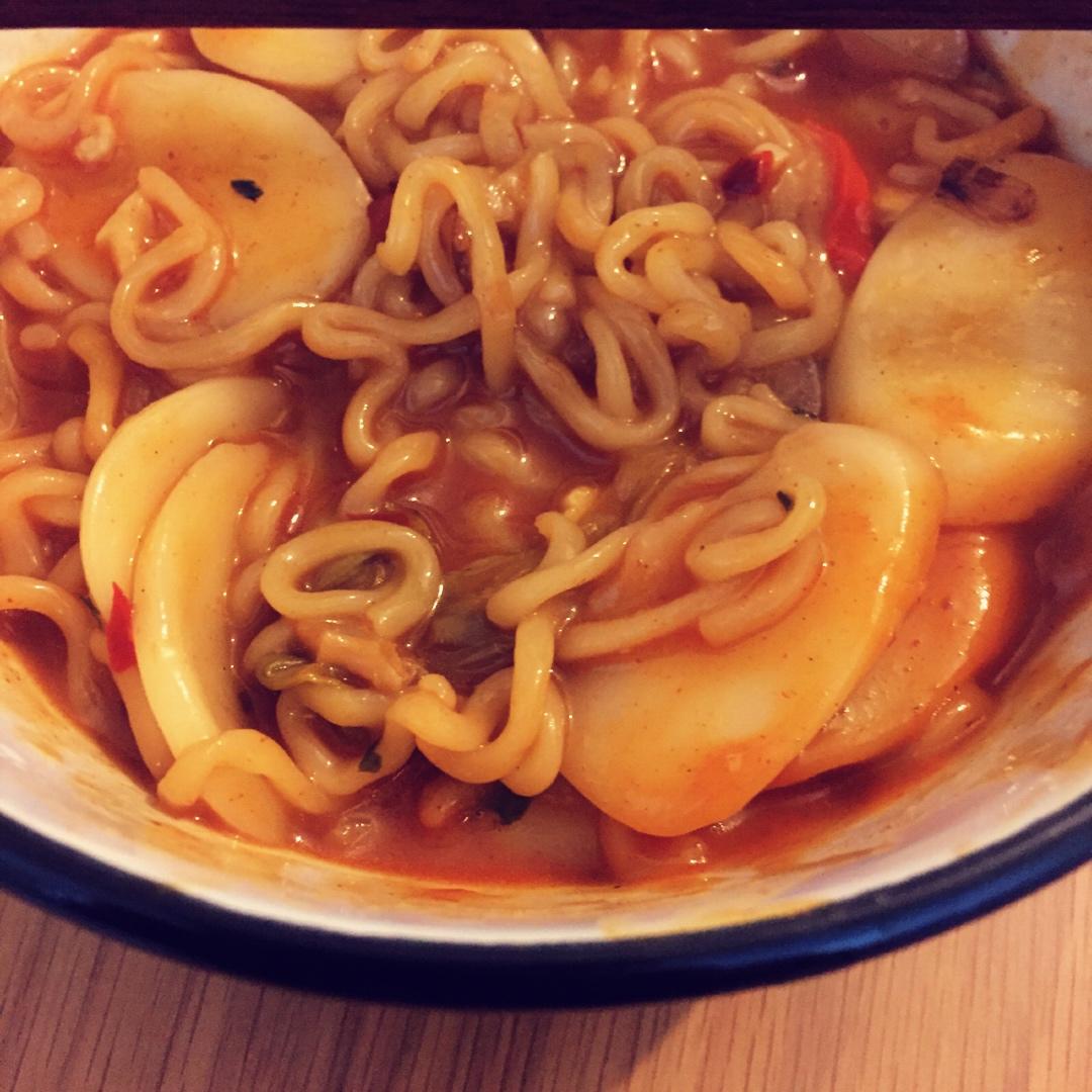 正宗韩国泡菜年糕方便面