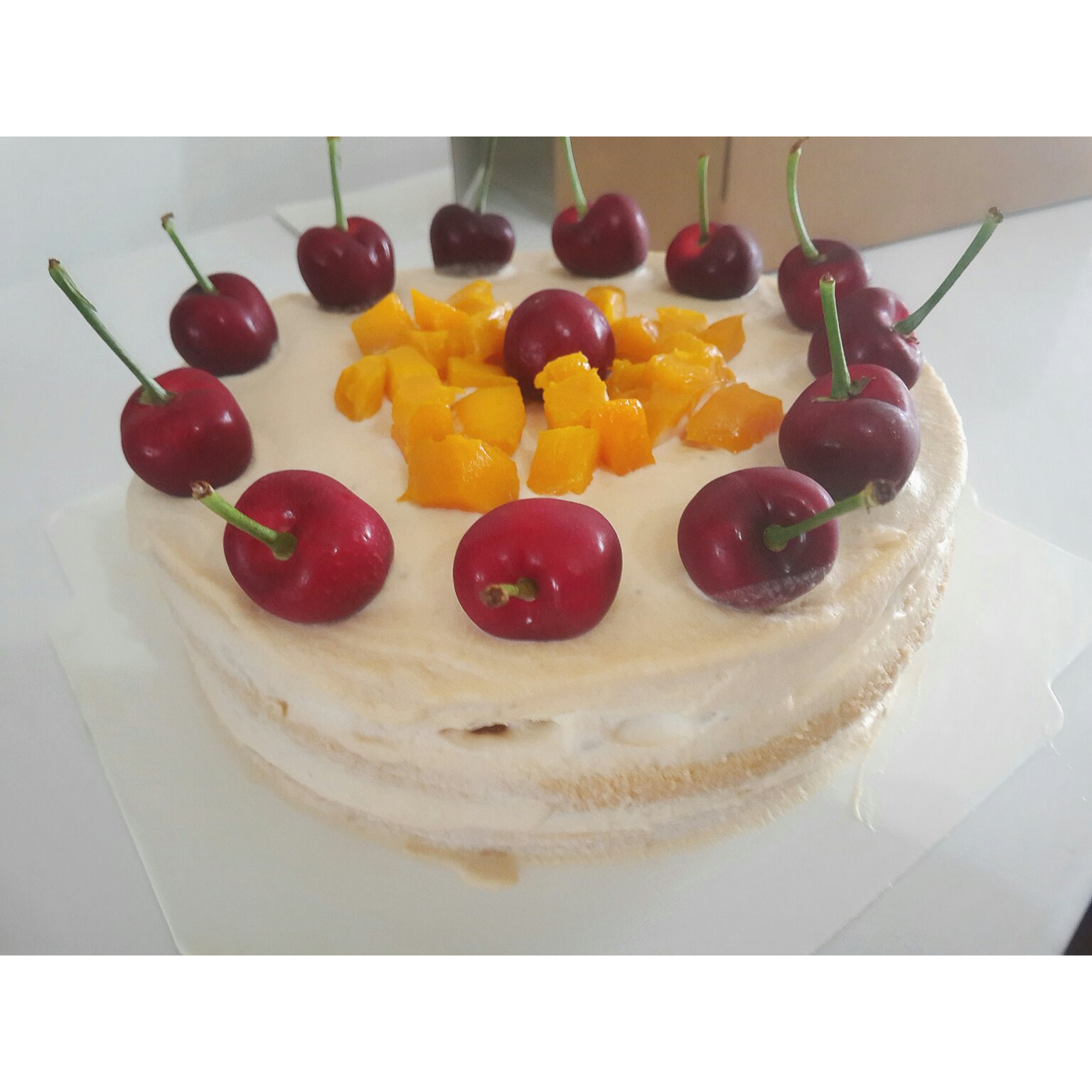 8寸焦糖奶油草莓裸蛋糕