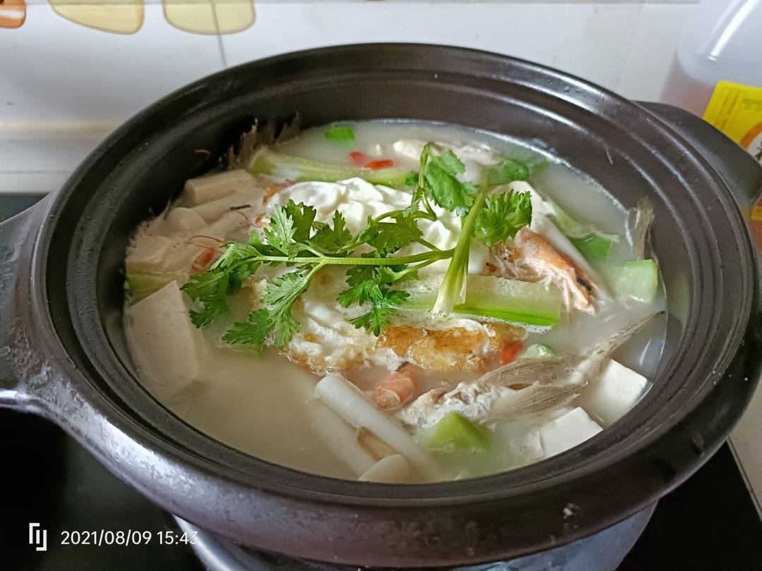 鱼骨滚丝瓜汤