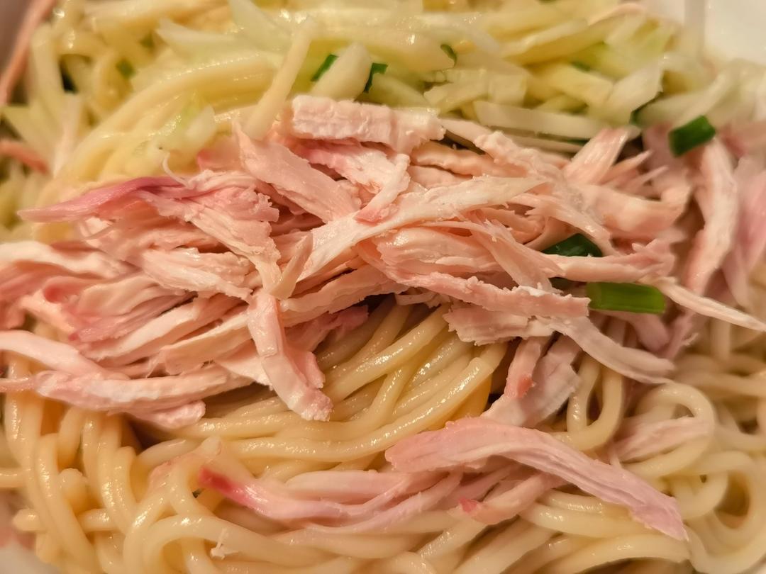 广东盐焗鸡丝和川味凉面绝配