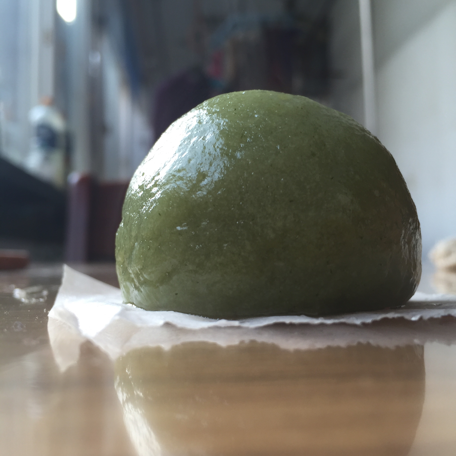 大麦若叶版咸蛋黄肉松青团