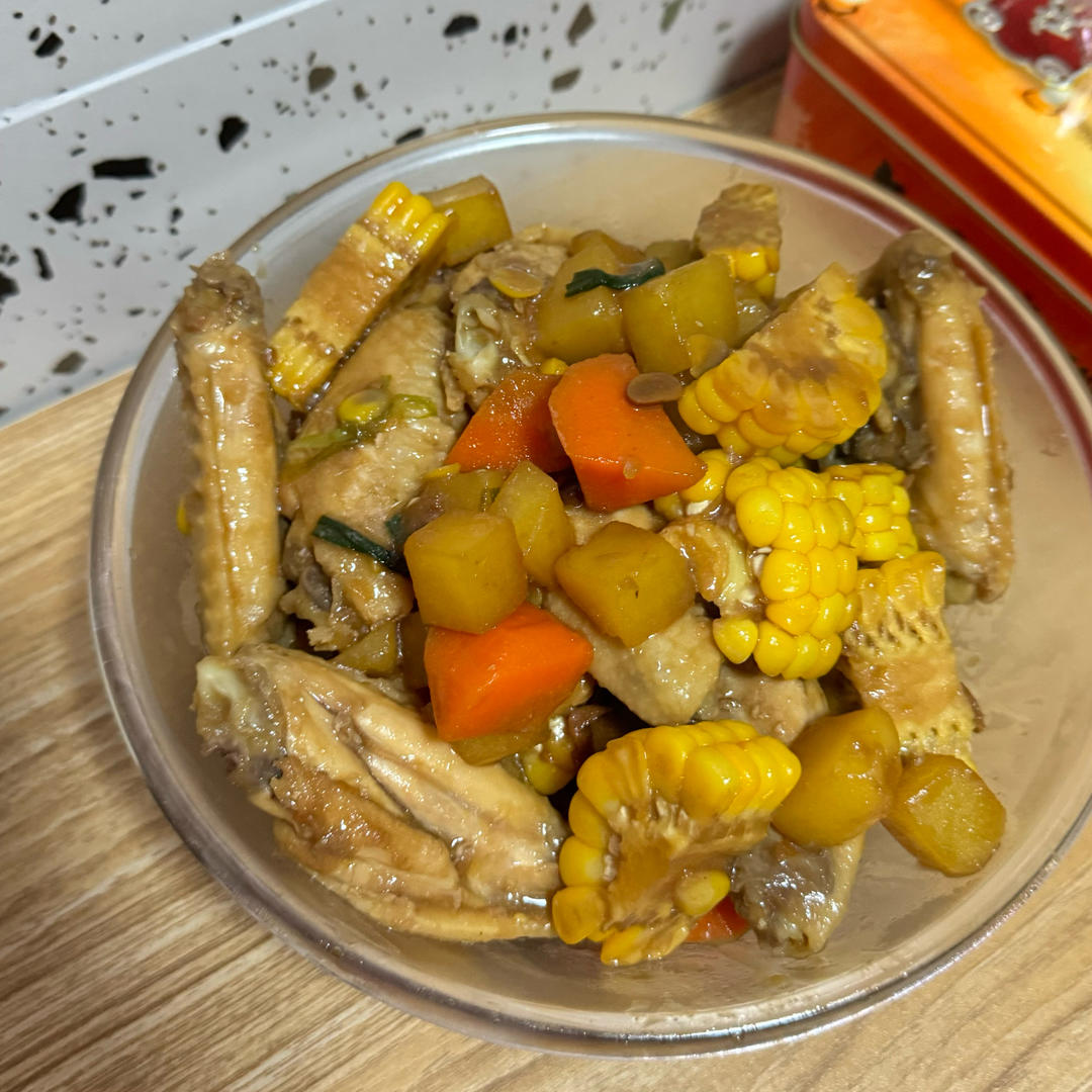 巨下饭的鲜虾鸡翅玉米煲