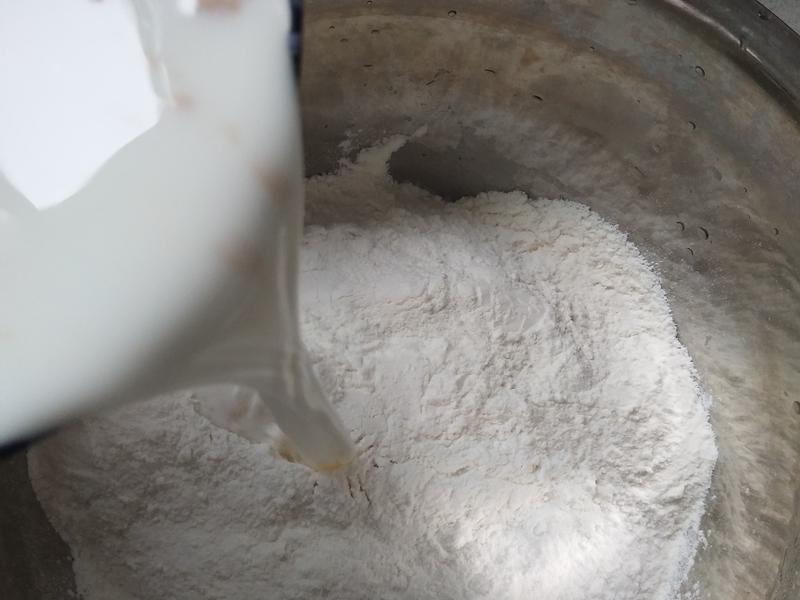 纯奶手撕吐司的做法 步骤1