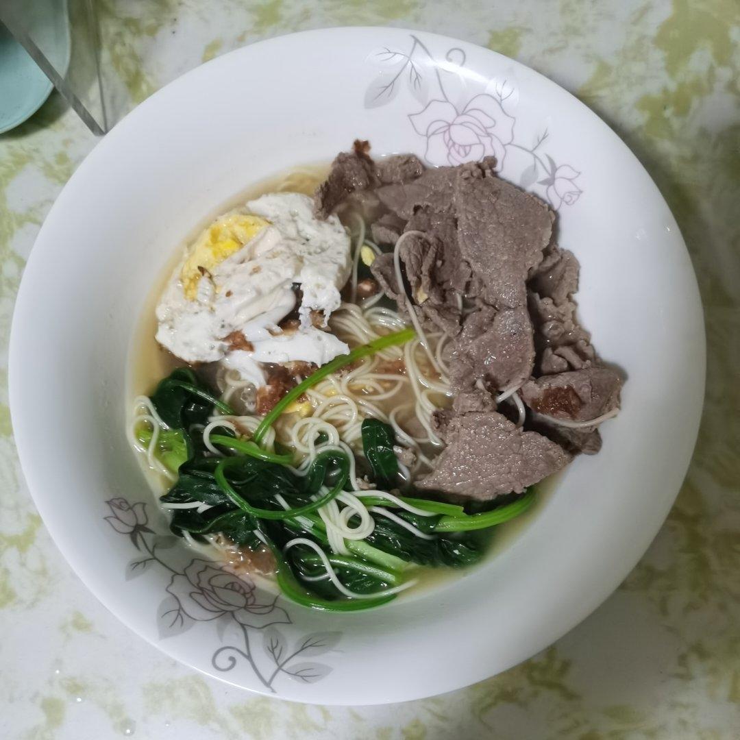 鸡蛋牛肉青菜面～简单快手，保障一天营养