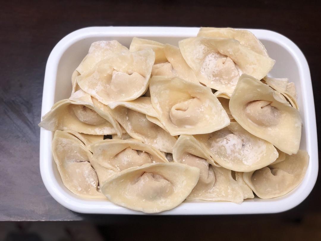 馄饨（两种包法）