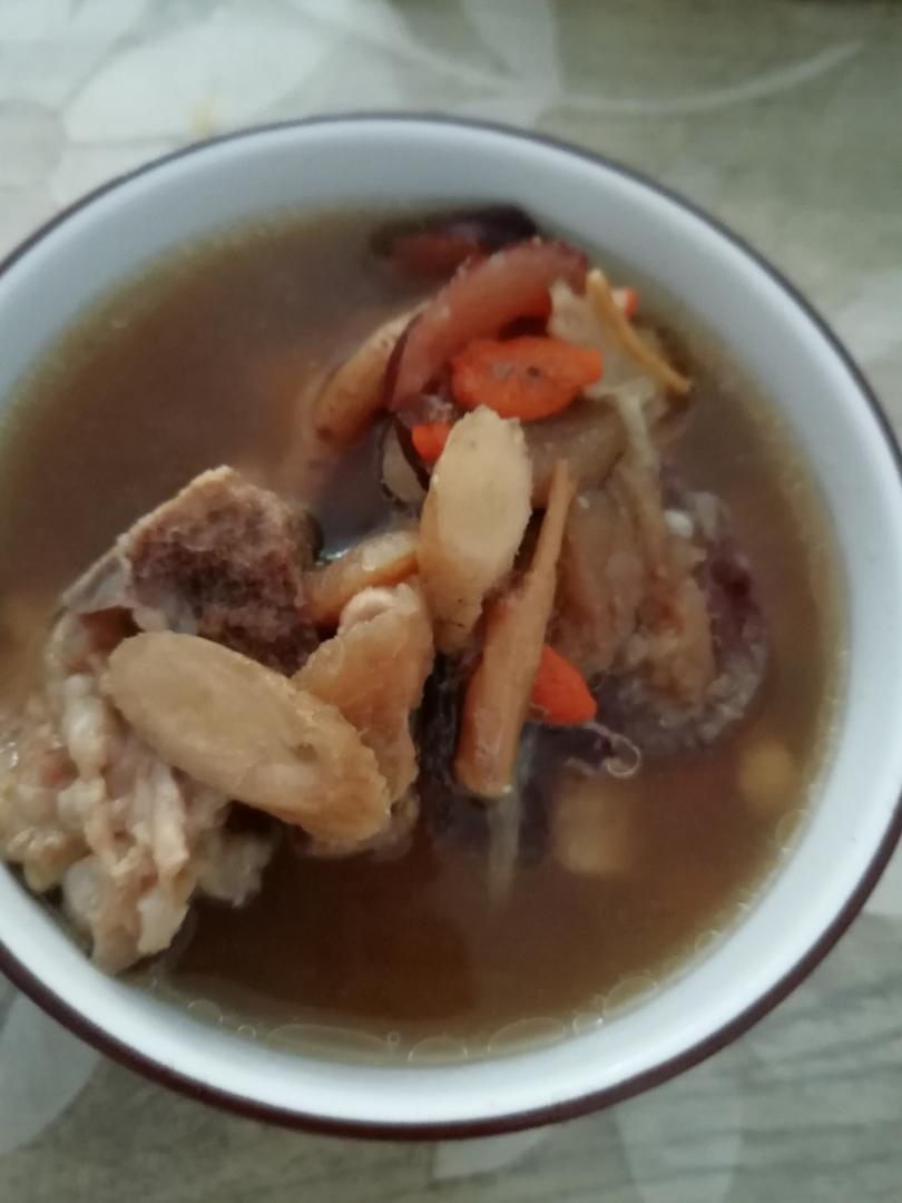药膳瘦肉汤炖盅
