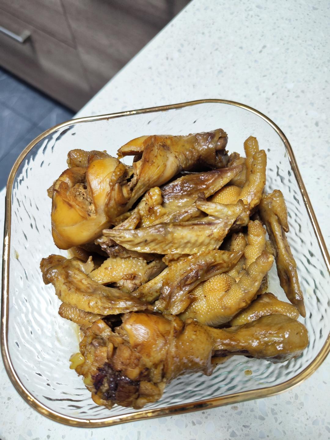 卤鸭翅卤鸭掌卤鸡爪，卤天卤地卤前任，这个配料真的绝了