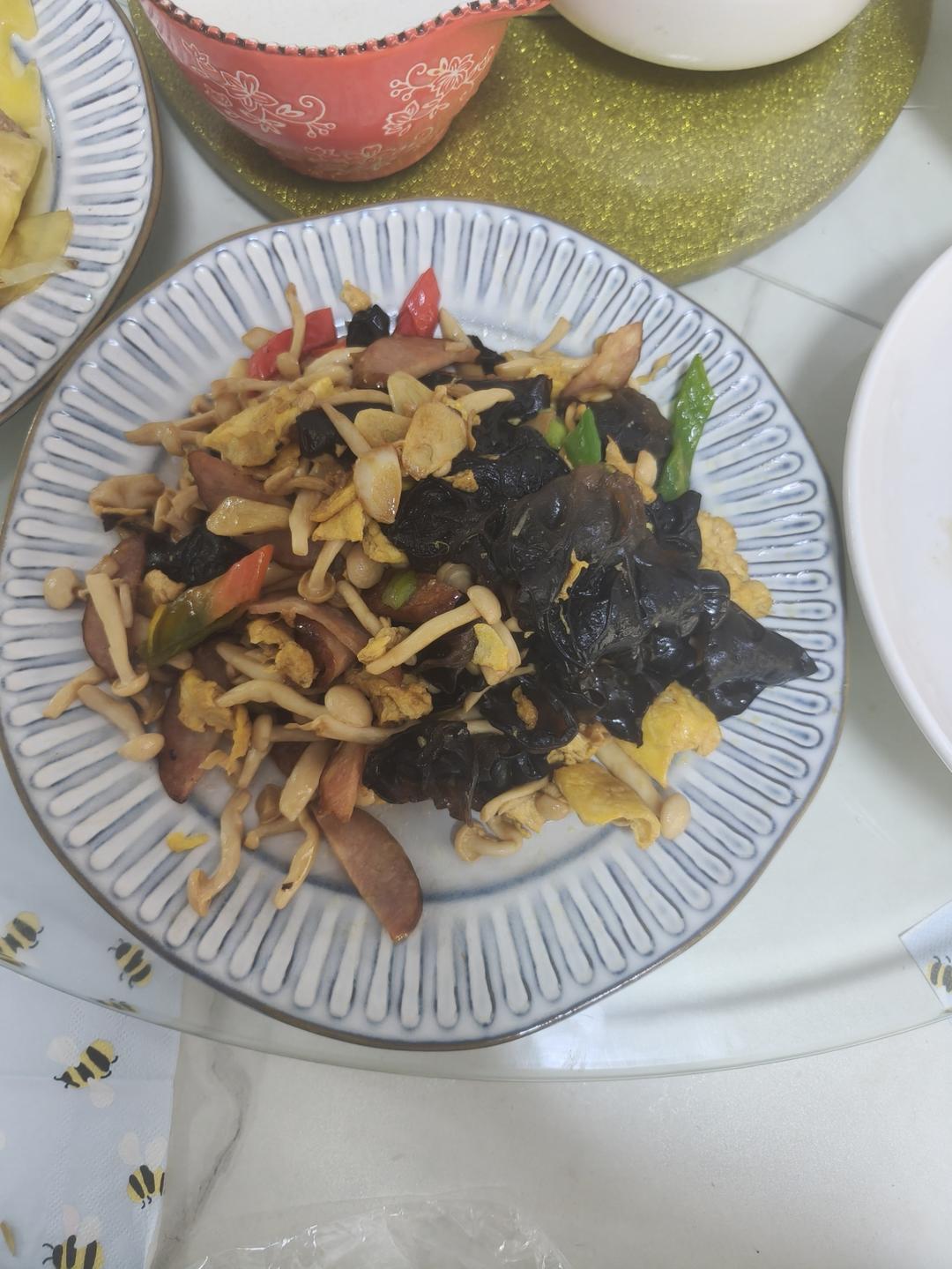 小炒白玉菇🍄蘑菇木耳炒鸡蛋