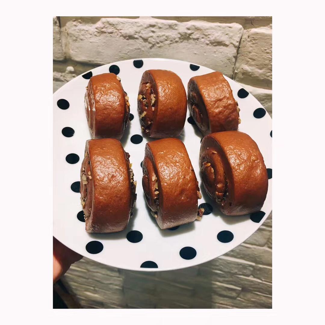 松软黑可可核桃馒头