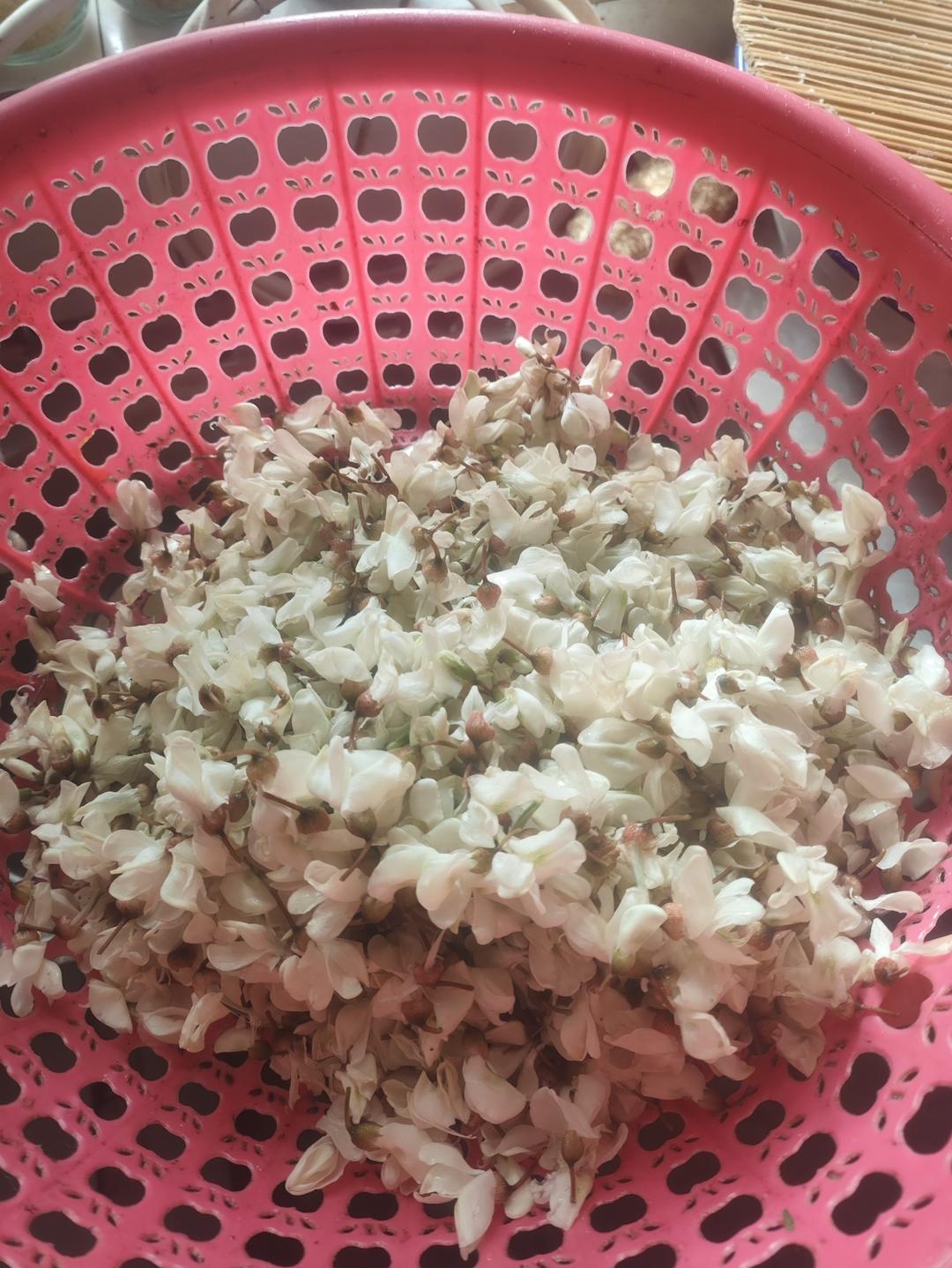蒸杨槐花