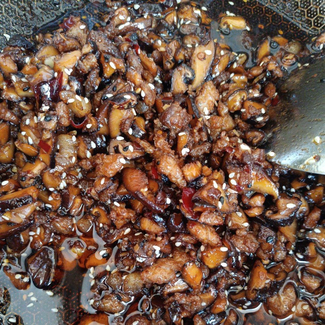 万能香菇肉酱下饭酱，香菇肉酱面，香菇肉酱盖饭