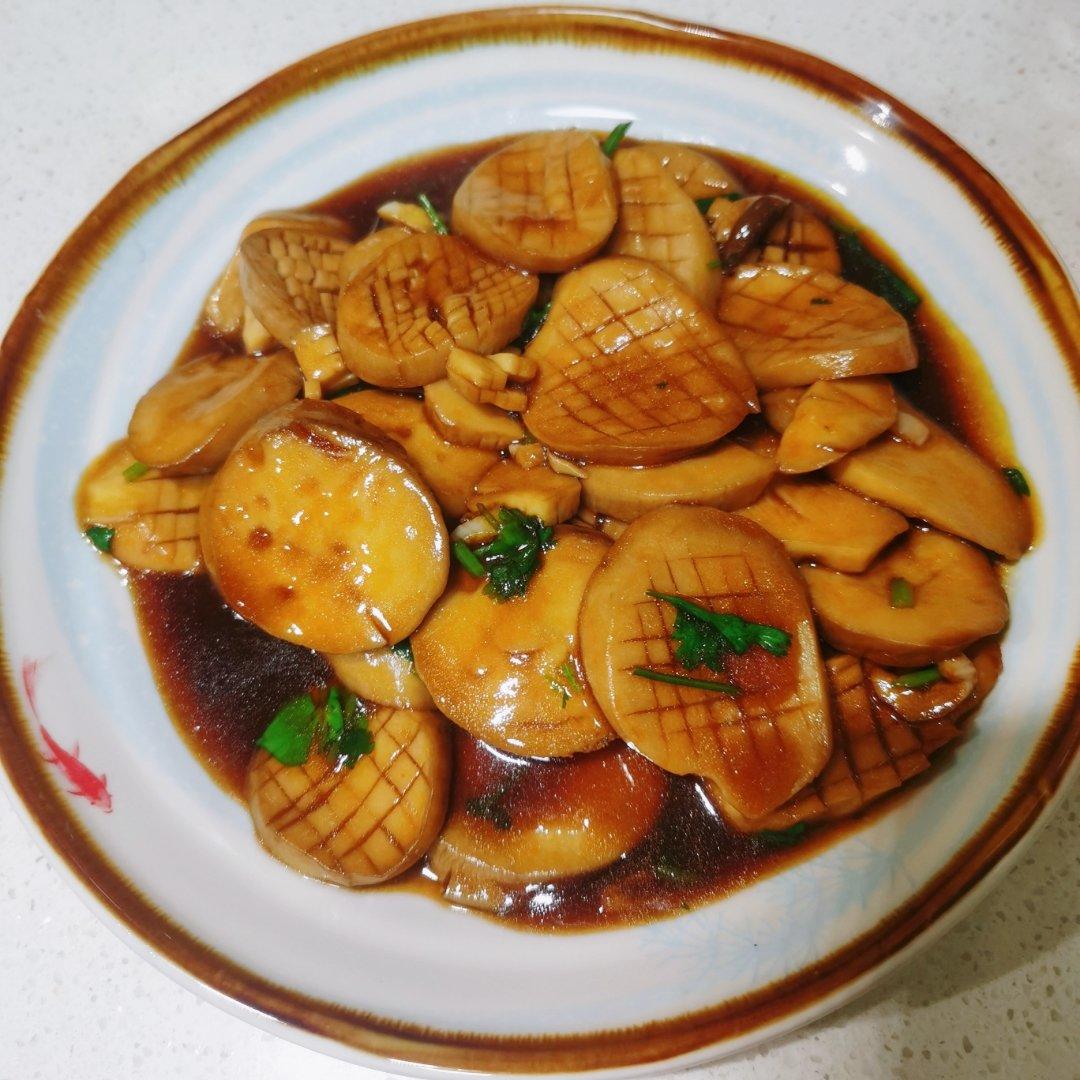 比肉还好吃的酱汁杏鲍菇，拿肉也不换。