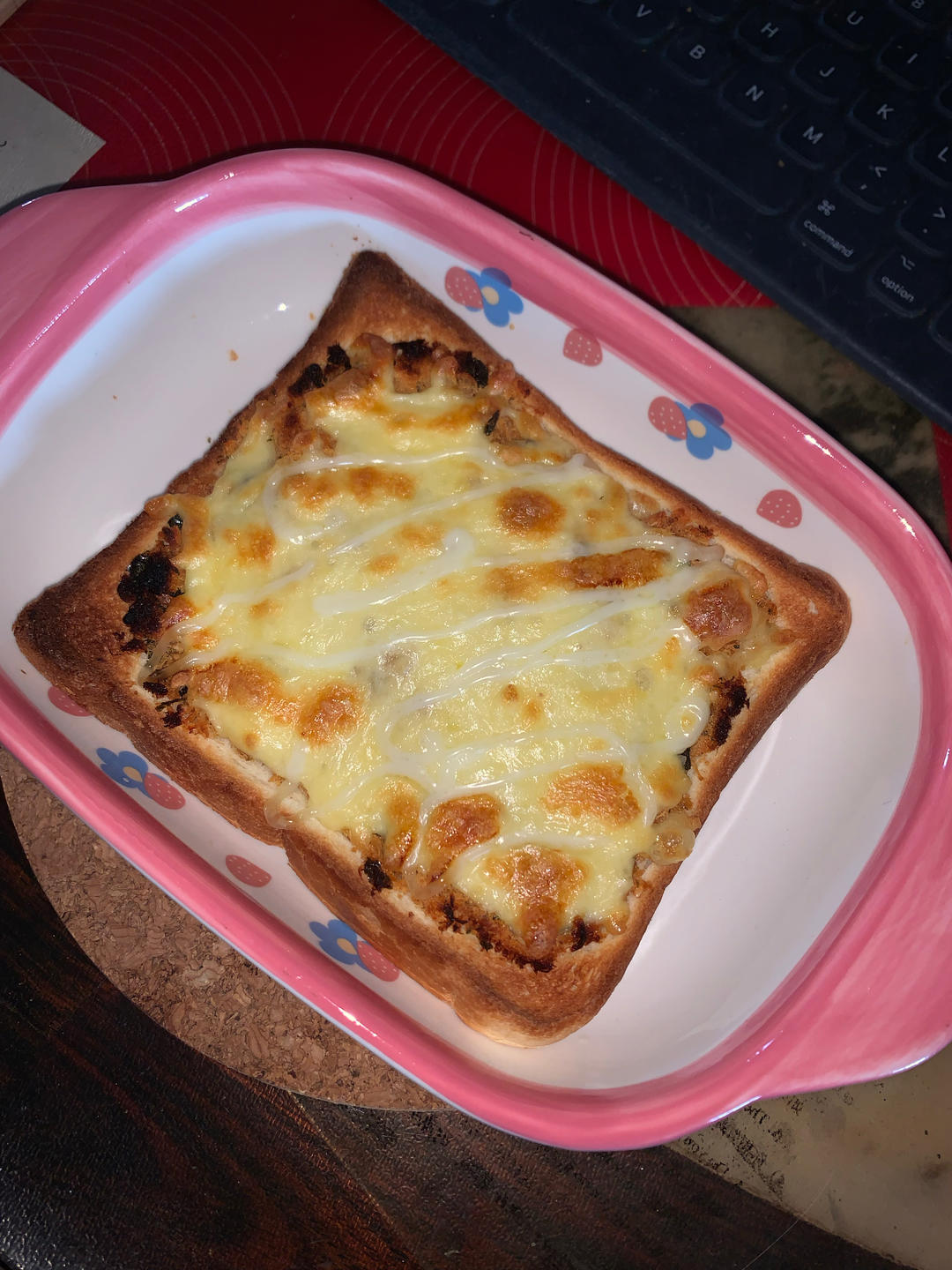 好吃的奶酪三明治