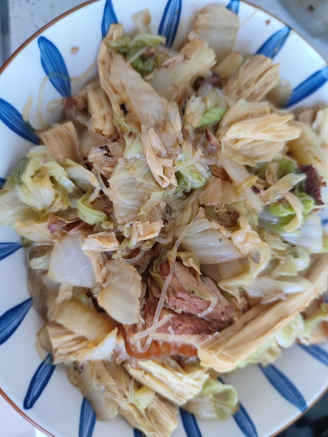 地道东北猪肉白菜炖粉条