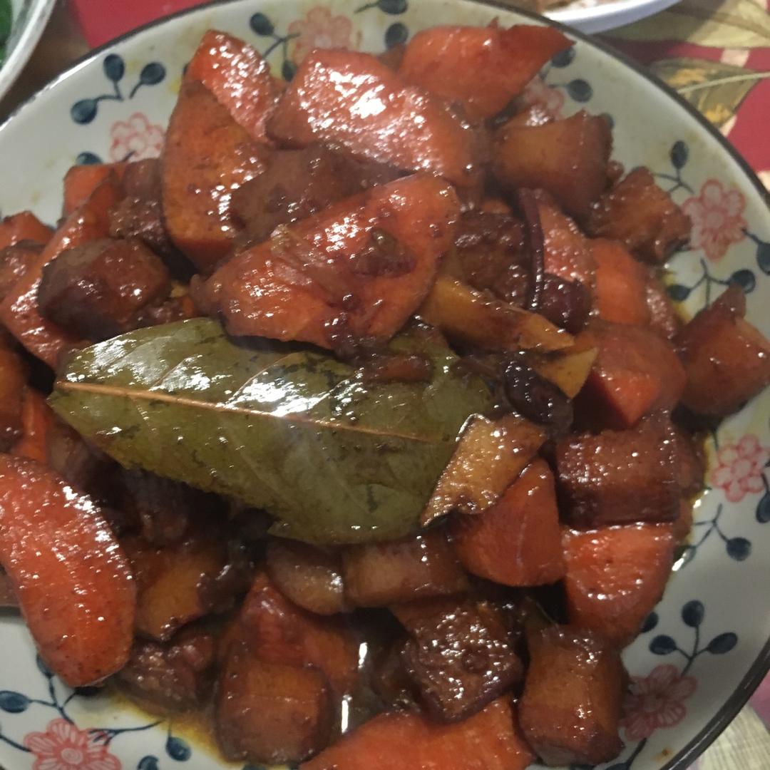 五花肉烧萝卜