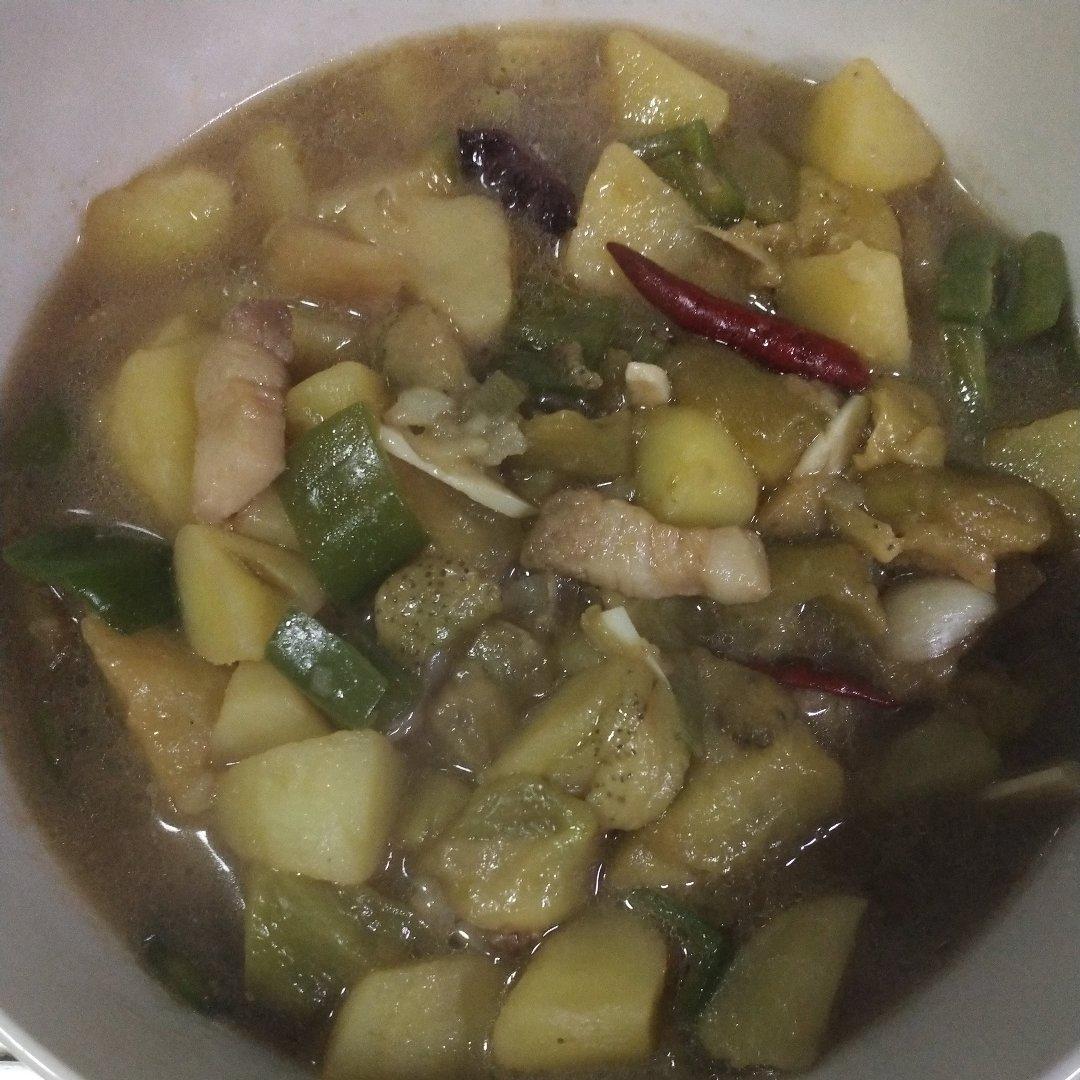 土豆炖茄子(东北菜)