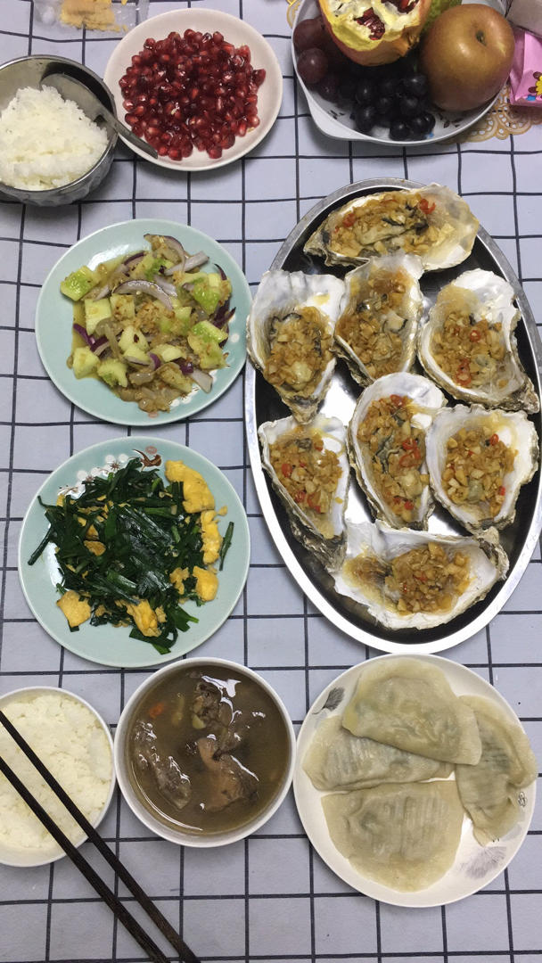 蒜蓉粉丝蒸生蚝