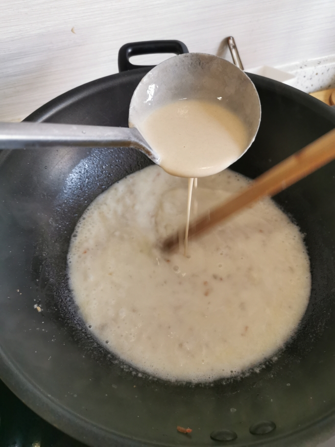 西餐经典汤品-培根奶油蘑菇浓汤的做法 步骤11