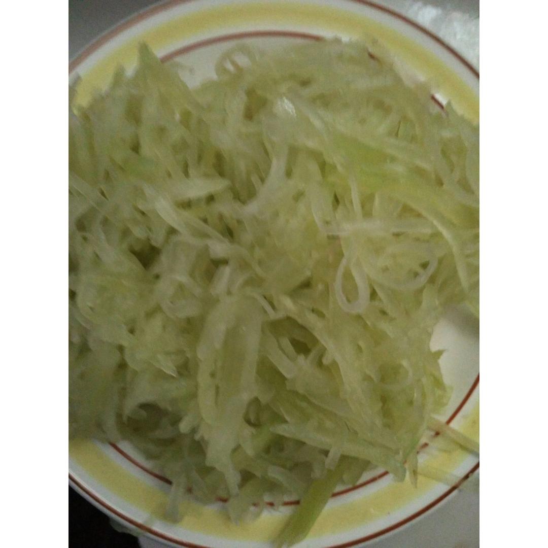 凉拌莴笋