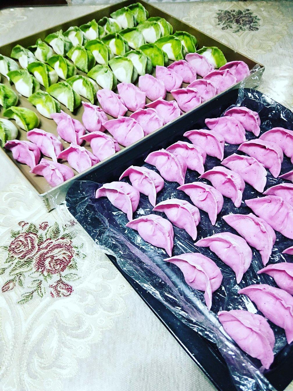 翡翠白玉白菜饺子详细版（附翡翠白玉白菜饺子包法，翡翠白玉饺子皮两种制法，面包机和面，翡翠白玉烧卖，各种馅料搭配）