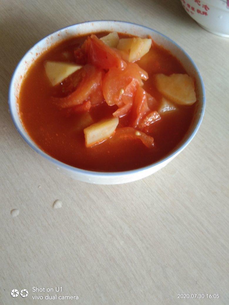 超级浓超好喝的番茄土豆汤