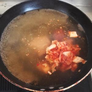 冬日的一碗大酱汤的做法 步骤2
