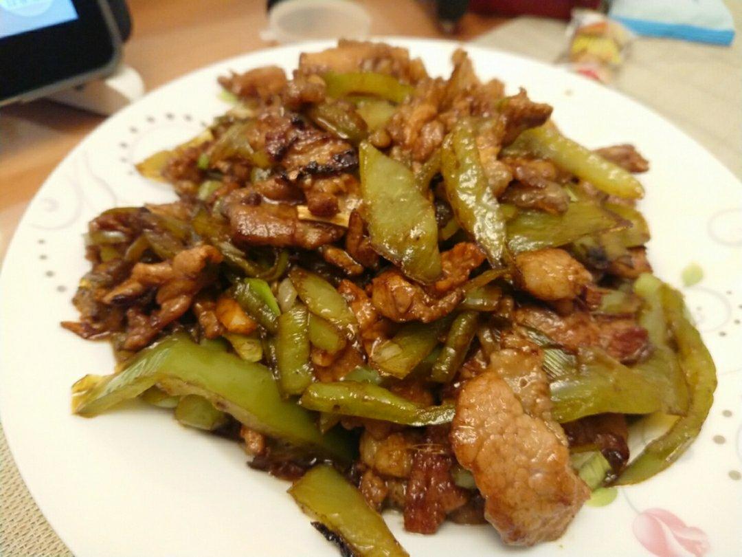 厨师长教你：“小炒肉”的家常做法，家常味很浓郁，先收藏起来