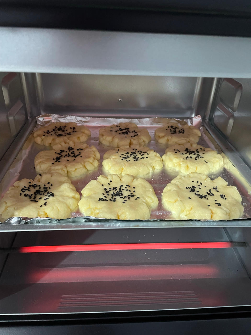轻轻一按就碎掉的原味桃酥（不输猪油版）