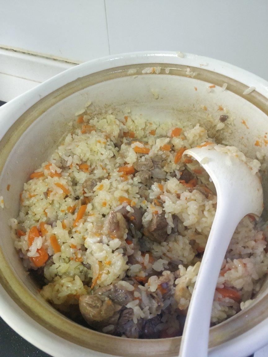 新疆羊肉抓饭