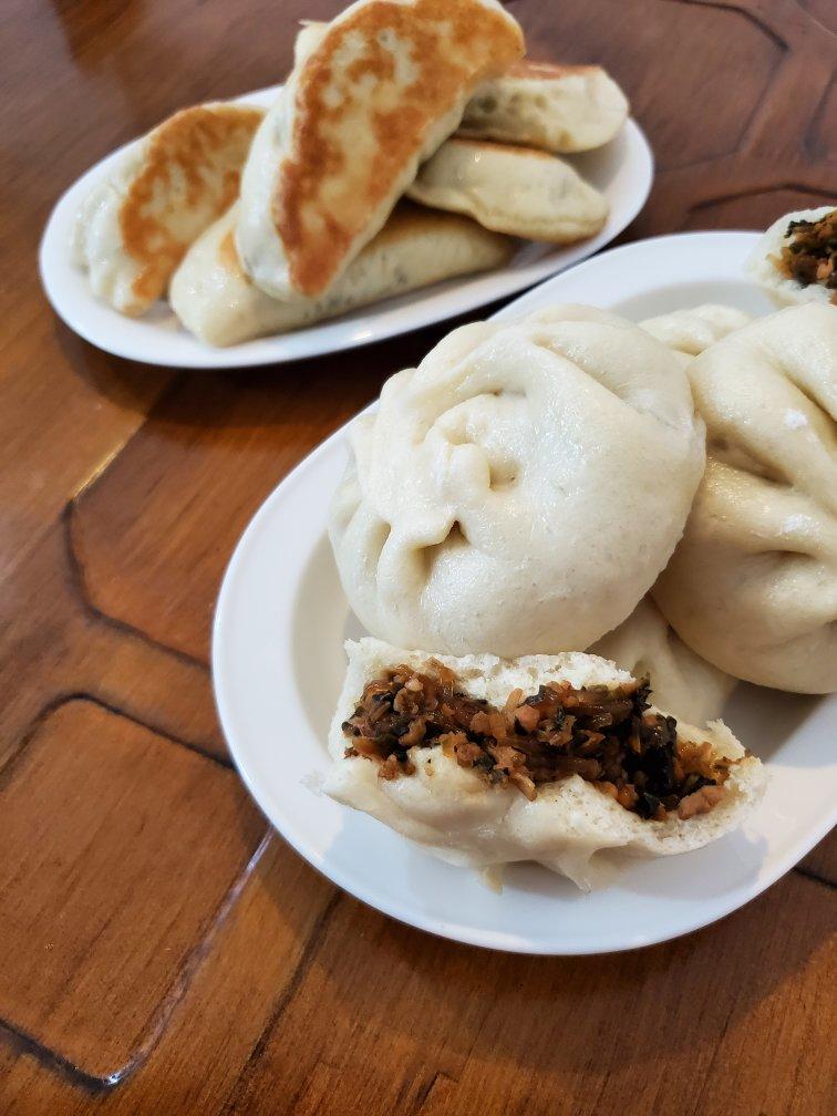 酱肉丁韭菜包