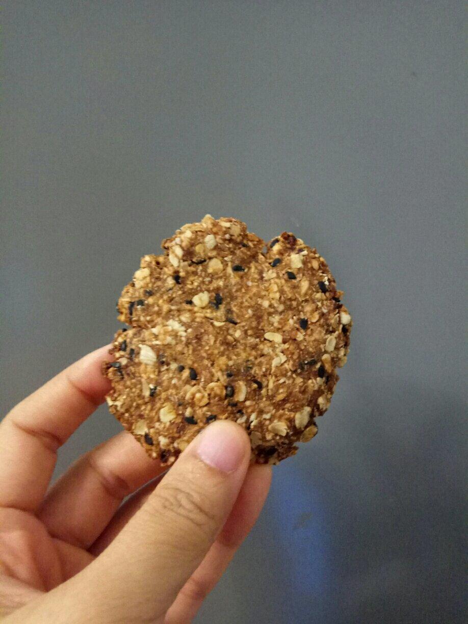 素食:有机燕麦芝麻大饼干