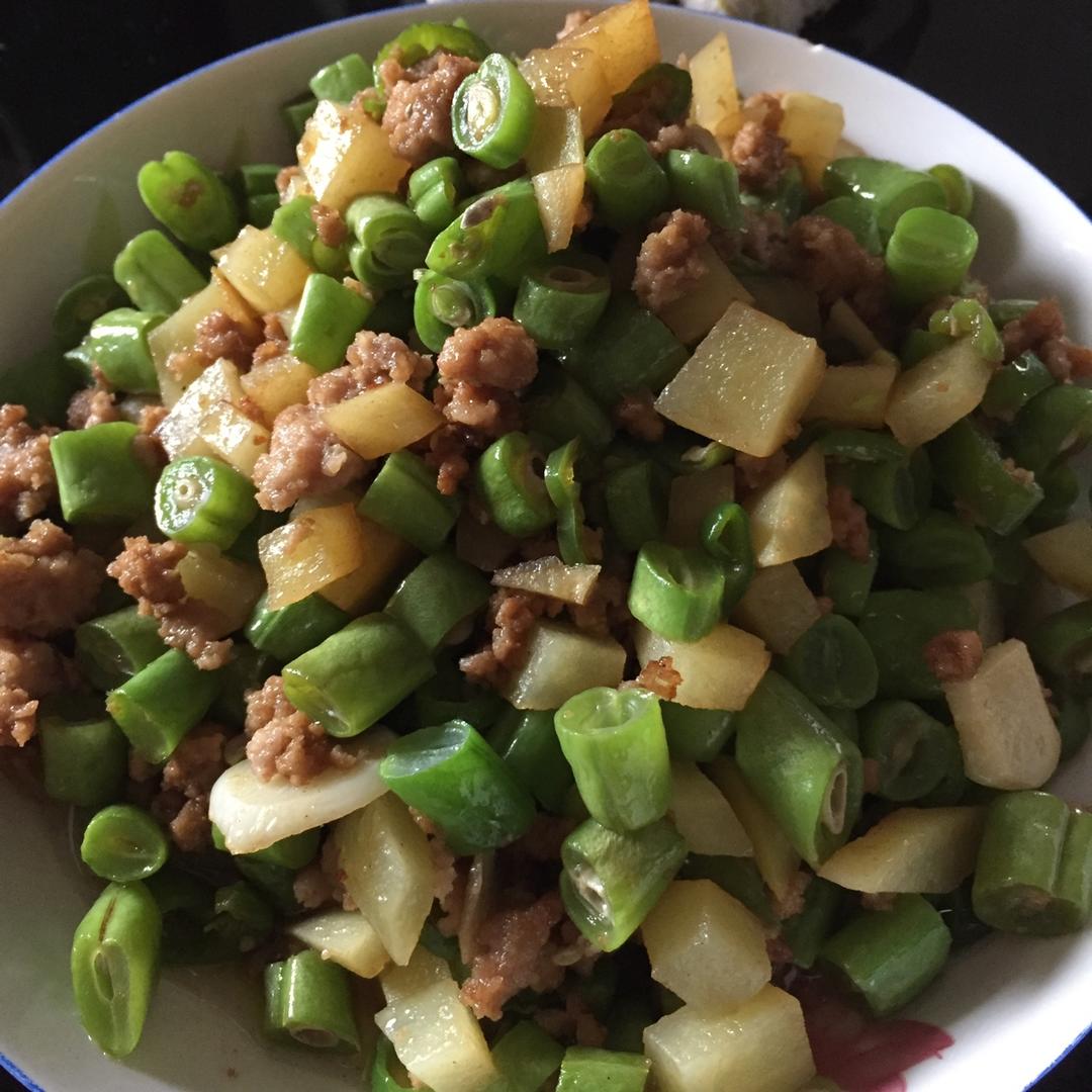 肉末土豆丁卤