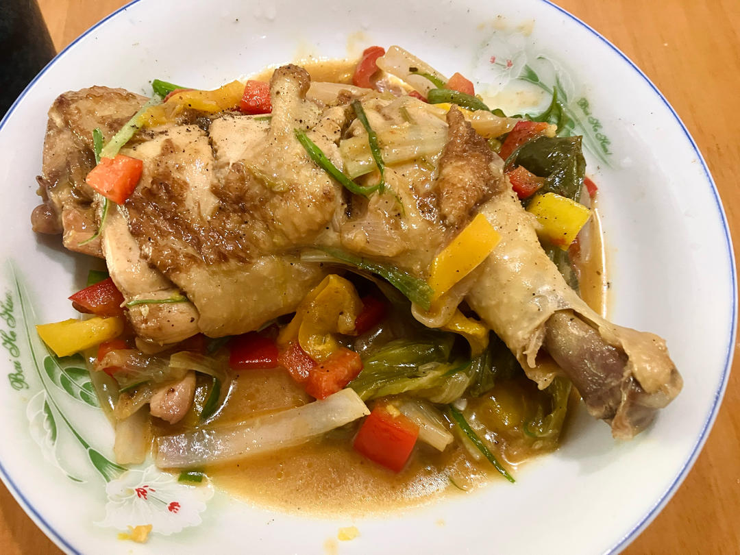 彩椒炖鸡全腿子