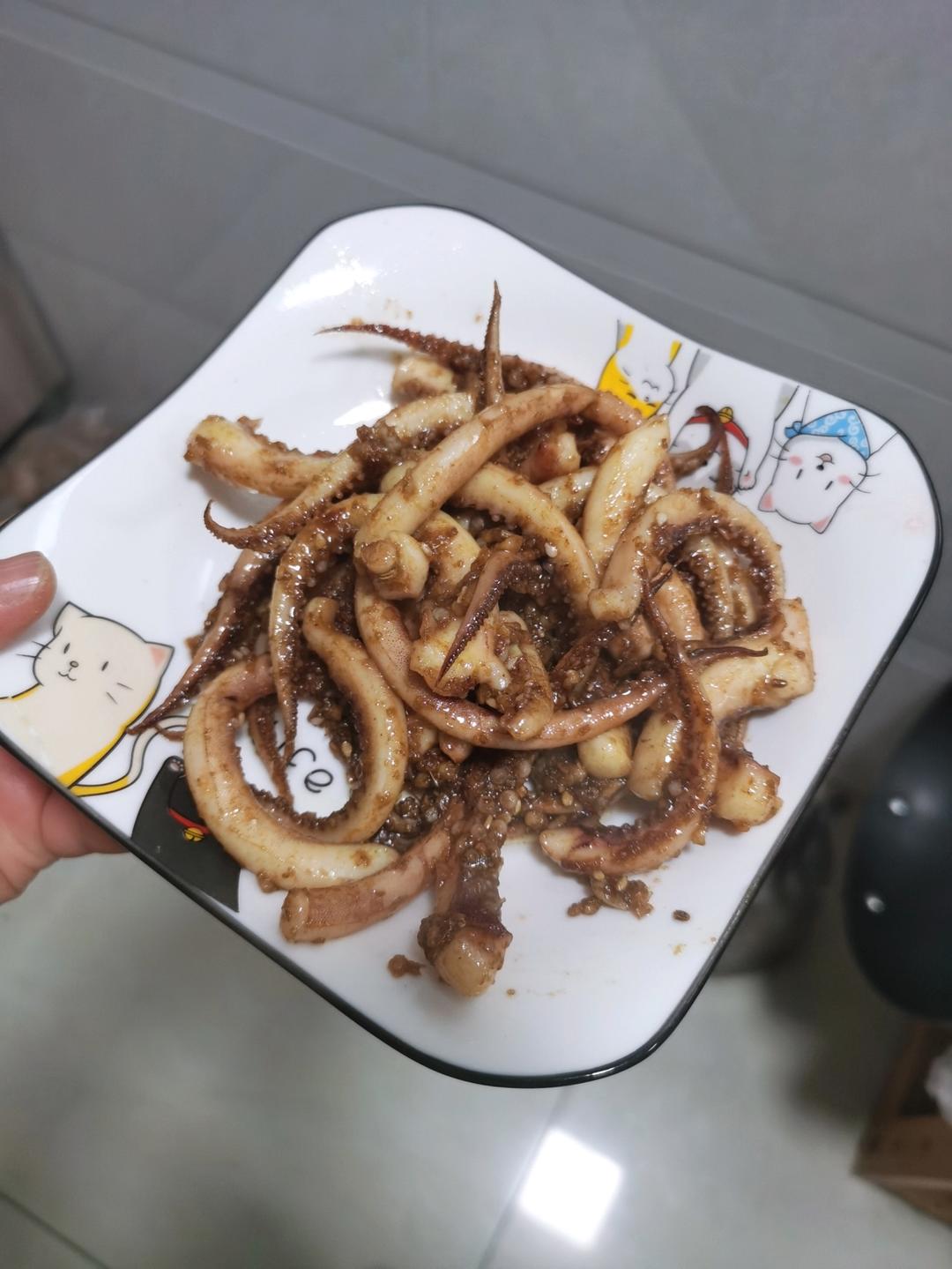 超下饭的孜然鱿鱼须，香辣爽嫩，比烧烤还好吃