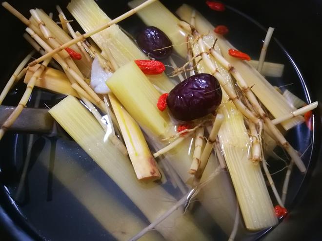 竹蔗茅根马蹄汤的做法