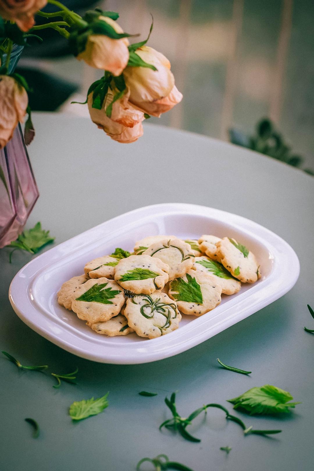 烤箱里的小花园——奇亚籽迷迭香曲奇