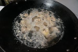 竹荪土鸡汤的做法 步骤2