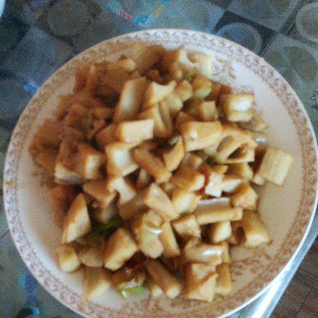 炝炒藕丁