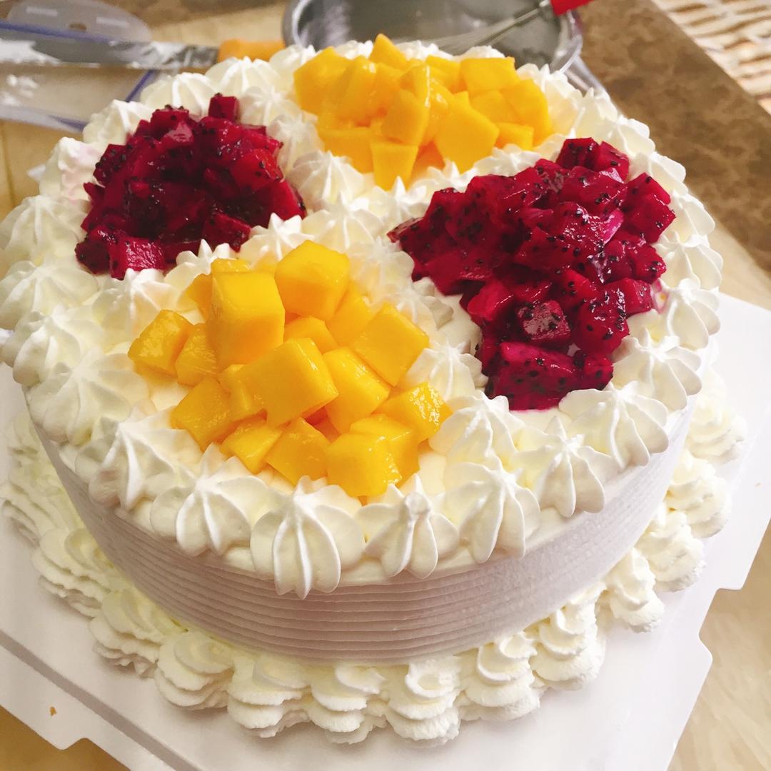 浅尘66做的奶油水果装饰蛋糕