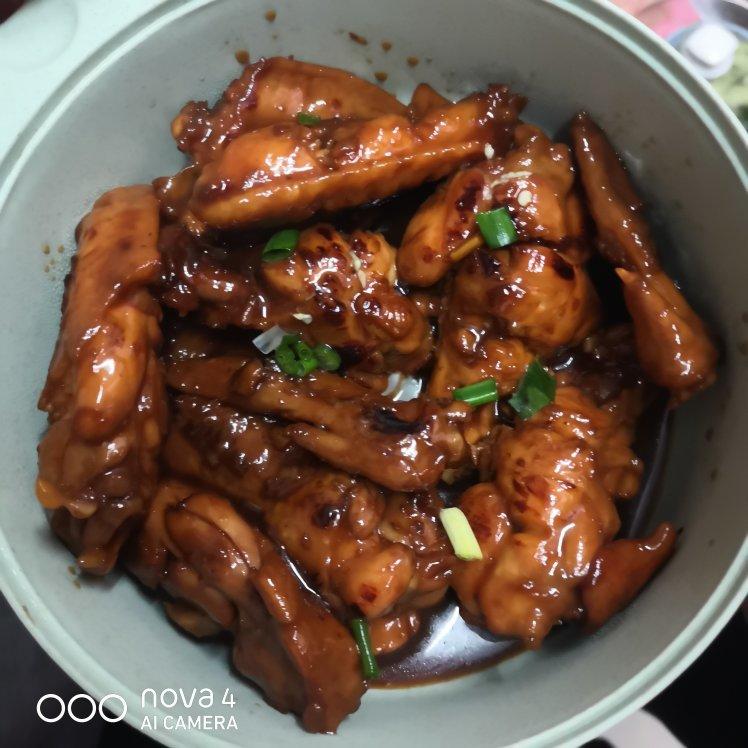 可乐鸡翅，好吃到舔手指，隔壁小孩馋哭了！