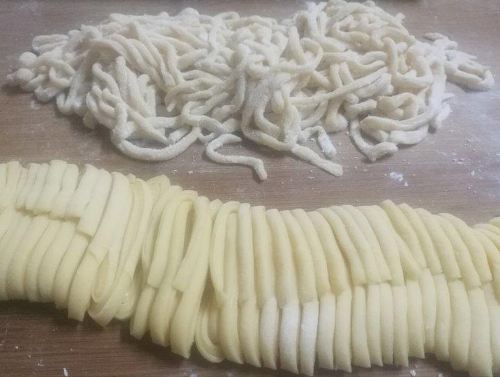 快手纯手工擀面条