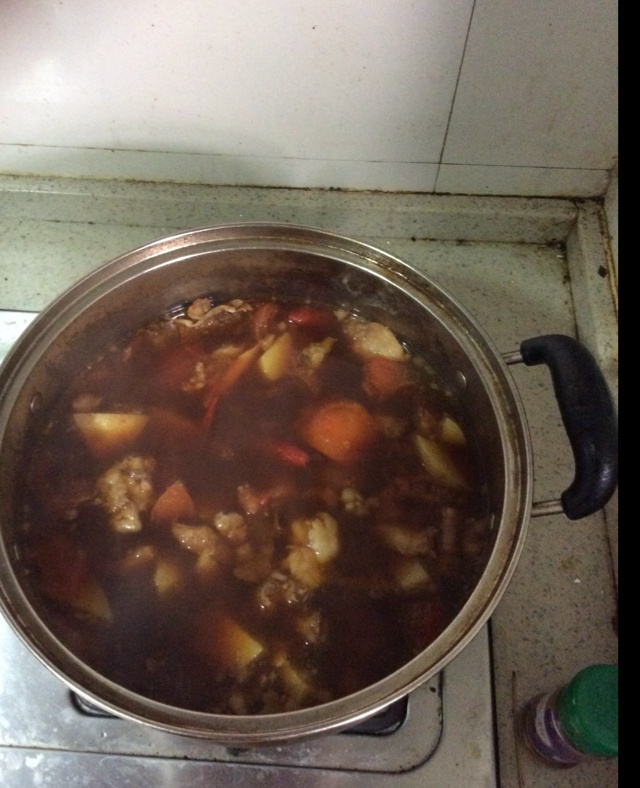 西红柿土豆炖牛肉