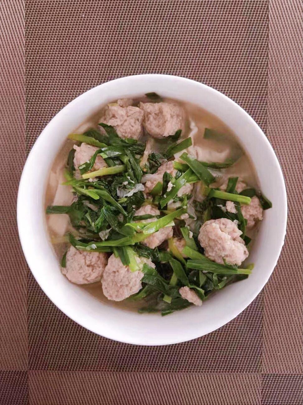 大头宝丸子汤（面）的做法