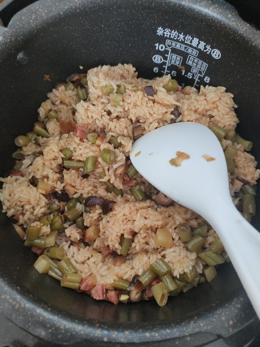 超好吃的豆角焖饭
